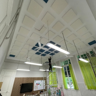 Implantación de mejoras climáticas en escuela modernista
