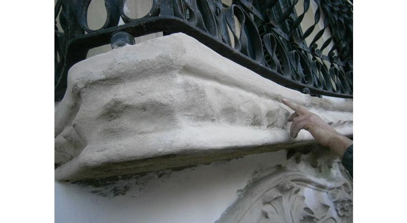 Restauración de fachada modernista (c/ Córcega, Barcelona)
