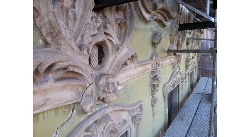 Restauración de fachada modernista (c/ Córcega, Barcelona)