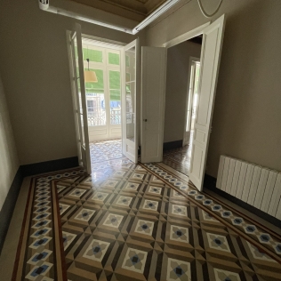 Adecuación interior de dos viviendas de 200m2