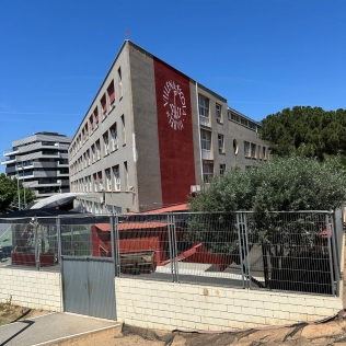 Gestión técnica y mantenimiento en Escuela de Esplugues de Llobregat