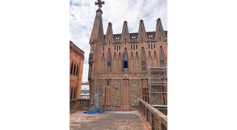 Rehabilitación estructural de pináculos de fachadas de la Escuela Teresiana Ganduxer