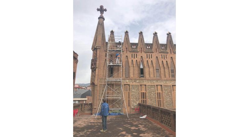 Rehabilitación estructural de pináculos de fachadas de la Escuela Teresiana Ganduxer