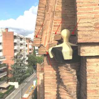 Rehabilitación estructural de pináculos de fachadas de la Escuela Teresiana Ganduxer