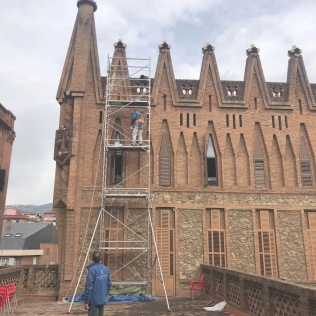 Rehabilitación estructural de pináculos de fachadas de la Escuela Teresiana Ganduxer