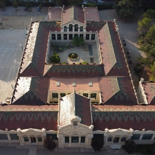 Gestión técnica y mantenimiento de colegio modernista (Rubí)