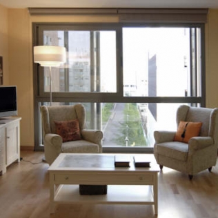 Proyecto de reforma y decoración integral de apartamento turístico (Barcelona)