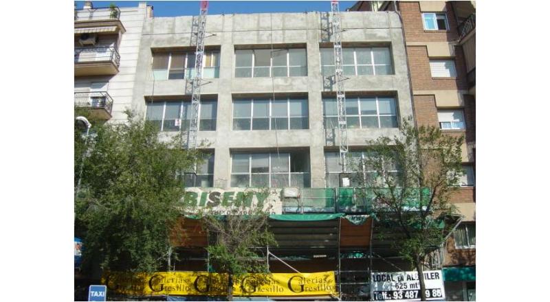 Proyecto de rehabilitación de fachada principal en Santa Coloma de Gramenet 