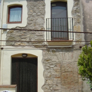Recuperación y restauración de vivienda rústica (Girona)